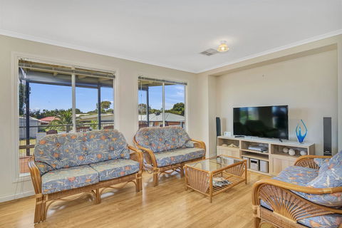 Green Reef Beach House - Queensland Tourism 4