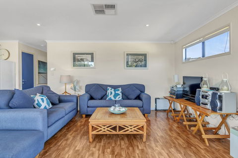 Zephyr Shores - Queensland Tourism 6