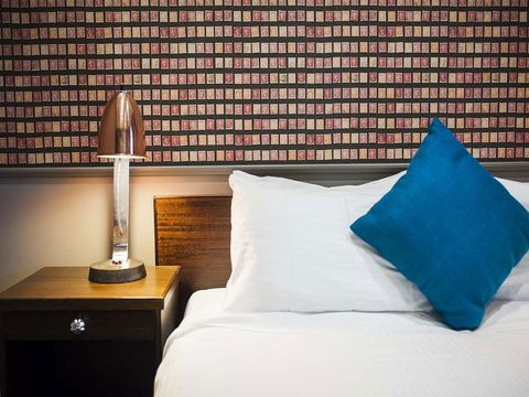 Criterion Hotel Sale - Queensland Tourism 5
