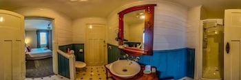 Grace's Spa Cottage - Queensland Tourism 2