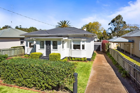 The Lighthouse - QLD Tourism 0