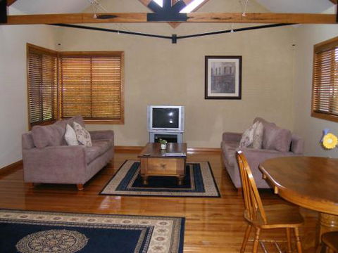 Bella Villa - QLD Tourism 2