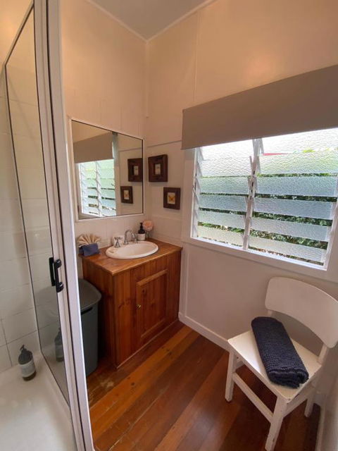 Miss Bullens Cottage - Queensland Tourism 6