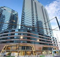 Melbourne Docklands Luxury Seaview Apartment - Queensland Tourism