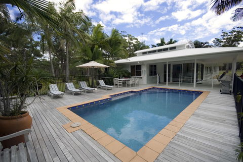 Beach Stone House - QLD Tourism 2