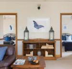 Windsors Edge Cottage Rothbury - QLD Tourism