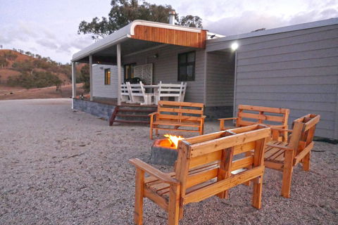 Canguri Boutique Farmstay Cottage - Queensland Tourism 0