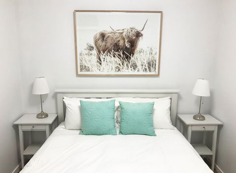 Canguri Boutique Farmstay Cottage - Queensland Tourism 1