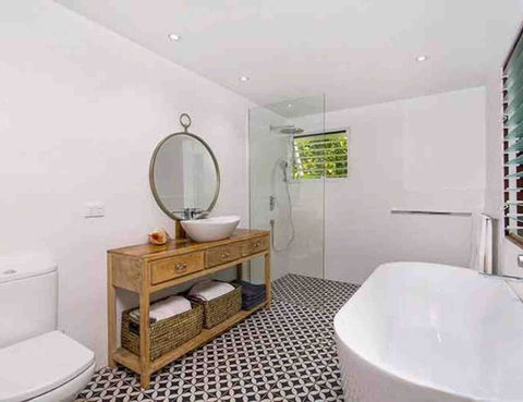 Villa Zena - Queensland Tourism 4