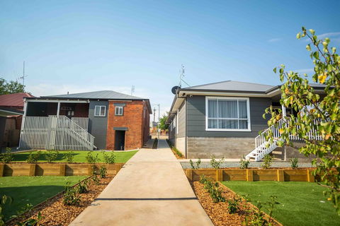 Kirsten Accommodation Parkes - QLD Tourism 2