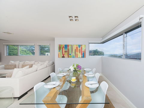 The Penthouse At Little Beach - QLD Tourism 2