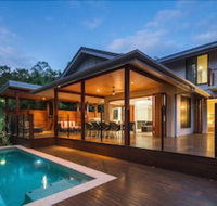 Trito Oceans Edge Luxury House - QLD Tourism
