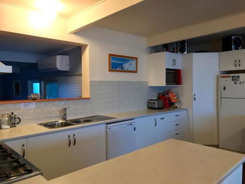 The Beach Shack - Queensland Tourism 1