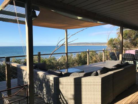 The Beach Shack - Queensland Tourism 0