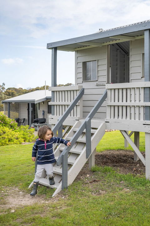 Emu Bay Holiday Homes - Queensland Tourism 1