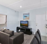 Lakeside Cabin - QLD Tourism