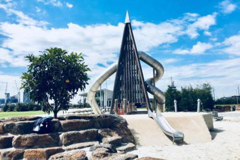 Water Views Lovely 2BRs Free Tram Zone Close To Everything! - Queensland Tourism 6