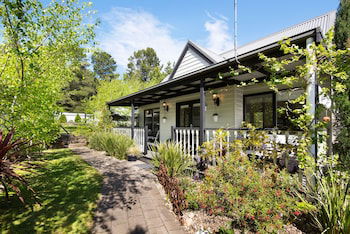 Cottage At 4A - Queensland Tourism 0