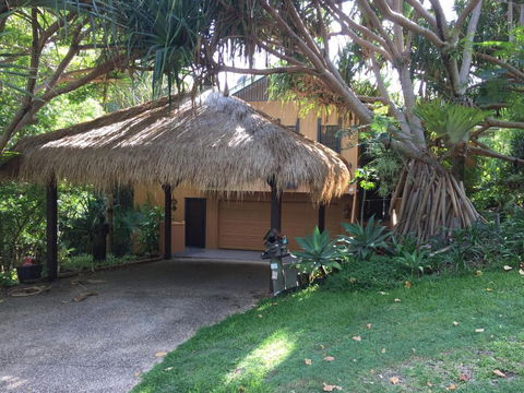 The Tree House. Treetop Living Near The Ocean Coolum Beach QLD Australia - Queensland Tourism 6