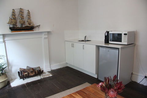 Hanley Apartment - Queensland Tourism 4