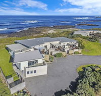 HEARNS BEACHSIDE VILLA 2 - Queensland Tourism