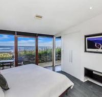 HEARNS BEACHSIDE VILLA 3 - Queensland Tourism