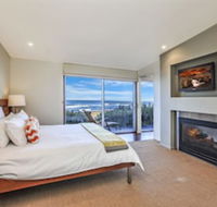 HEARNS BEACHSIDE VILLA 8 - Queensland Tourism
