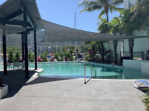 Absolute Waterfront Magnetic Island - Queensland Tourism 2