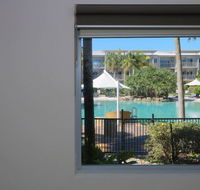 Lagoon Pool 2 Bedroom Spa Suite - Queensland Tourism
