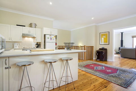 Gumview Cottage - QLD Tourism 2