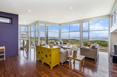 Sea Lit - Queensland Tourism 3