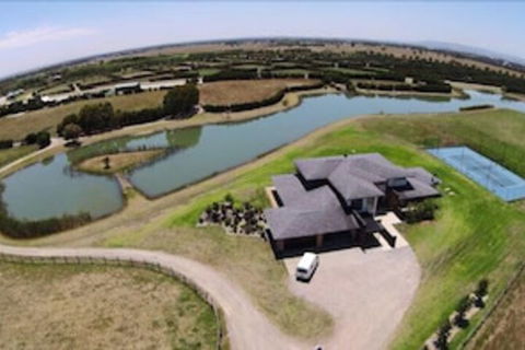 Jolong Park Clubhouse - Queensland Tourism 1