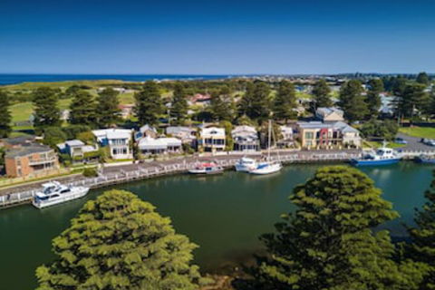 Edge17 Port Fairy Wharf - Queensland Tourism 0
