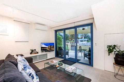 Edge17 Port Fairy Wharf - Queensland Tourism 7