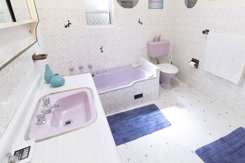 North Bondi Beach Apartment - QLD Tourism 7