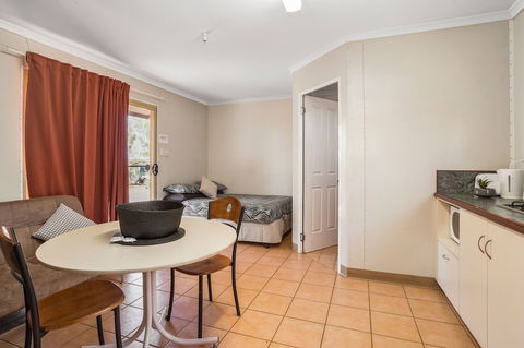 Karratha Caravan Park - Queensland Tourism 0