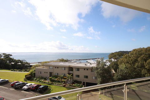 Oasis, Unit 11/5 Laman Street - QLD Tourism 1