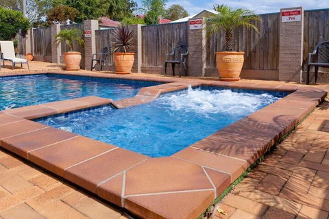 Leichhardt Motor Inn - QLD Tourism 5