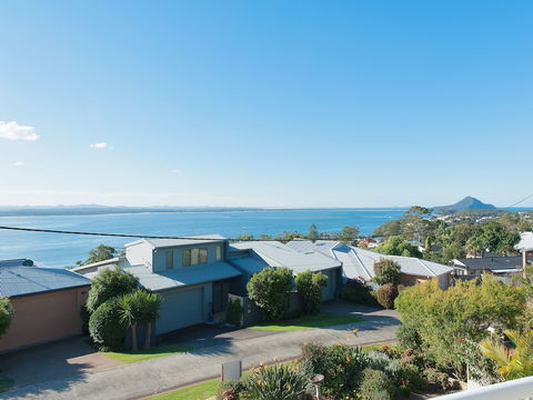Grand View At Nelson Bay - QLD Tourism 0