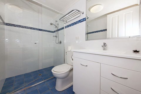 Bay Parklands Unit 22 / 2 Gowrie Avenue - QLD Tourism 1