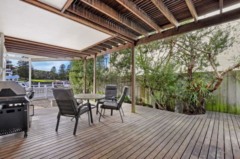 Boathouse Apartment - Queensland Tourism 3