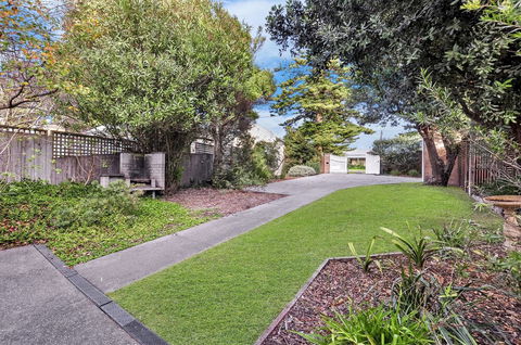Boathouse Apartment - Queensland Tourism 2