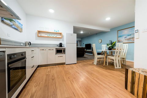 Ulverstone River Edge Apartments - Queensland Tourism 1