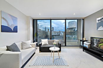 MIRANDA, 1BDR Docklands Apartment - Queensland Tourism 0