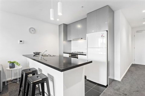 SONYA, 2BDR Southbank Apartment - QLD Tourism 4