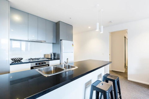 SONYA, 2BDR Southbank Apartment - QLD Tourism 6