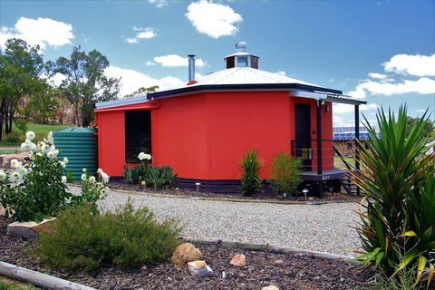 A Stanthorpe Getaway - Queensland Tourism 2
