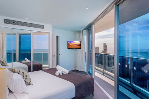 Holiday Holiday - H Residence Apartments - QLD Tourism 5