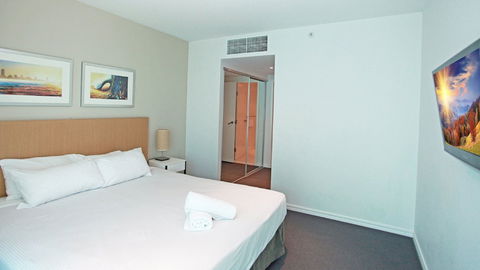 Holiday Holiday - H Residence Apartments - QLD Tourism 3