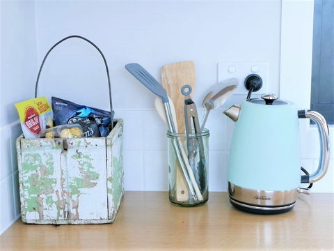 Flotsam Studio Accommodation - Queensland Tourism 0